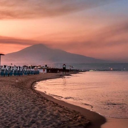 Casa Vacanza Nina 17 Catania-Fontanarossai nemzetközi repülőtér Kültér fotó